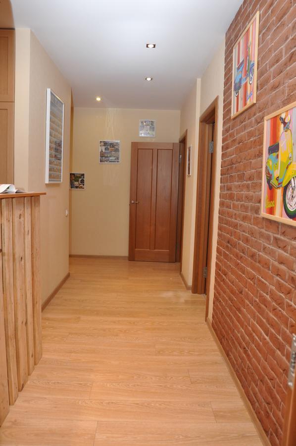 Art Hostel Almaty Eksteriør billede